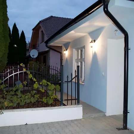 Modrý Dom Aparthotel Podhájska