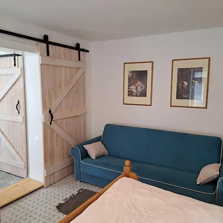 Modry Dom Aparthotel Podhajska
